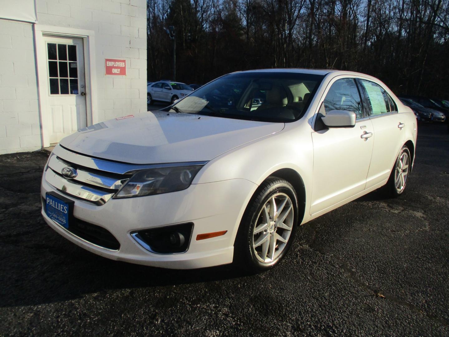 2010 WHITE Ford Fusion V6 SEL (3FAHP0JG5AR) with an 3.0L V6 DOHC 24V engine, AUTOMATIC transmission, located at 540a Delsea Drive, Sewell, NJ, 08080, (856) 589-6888, 39.752560, -75.111206 - Photo#0